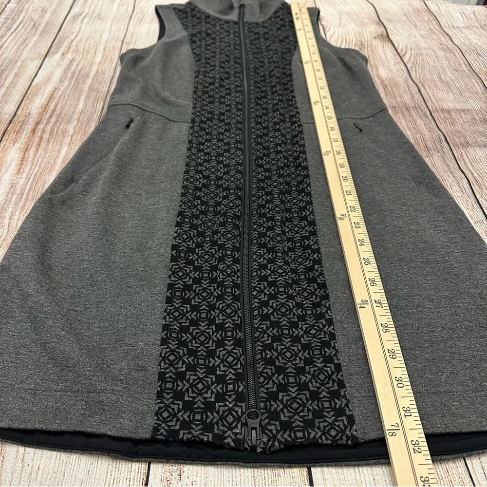 Title Nine Passport Dress
Small Black Gray Travel Vest Ponte Fair Isle Winter - Picture 4 of 7